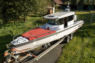Thumbnail - Axopar 28 Cabin