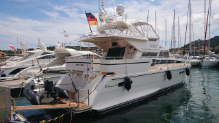 Thumbnail - Elegance 57 Fly