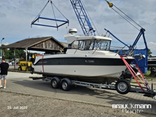 Thumbnail - Parker Marine 660 Pilothouse