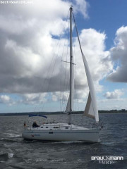 Thumbnail - Beneteau Oceanis 300