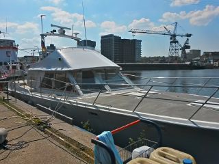 Thumbnail - American Marine 50 mit neuen Dieseln