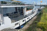  - Luxe motor 22 m
