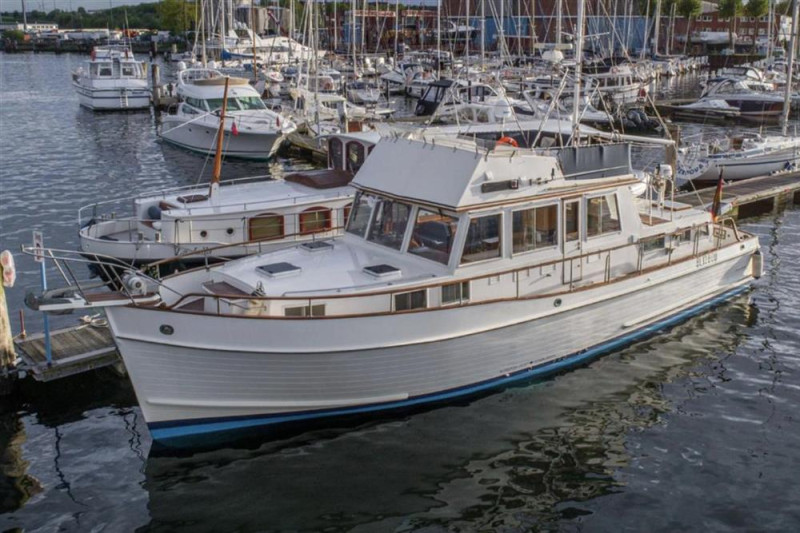 Grand Banks - Grand Banks 46 Grand Banks - Grand Banks 46