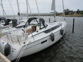 Thumbnail - Bavaria Cruiser 37