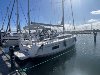 Thumbnail - Bavaria C38