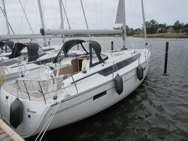 Bavaria - Bavaria Cruiser 37 Bavaria - Bavaria Cruiser 37
