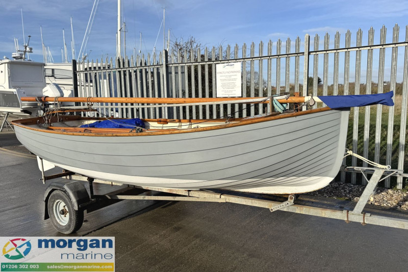 - 14ft Lugger sailing dinghy - 14ft Lugger sailing dinghy