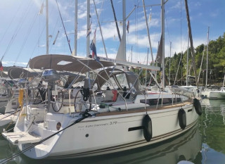 Thumbnail - Sun Odyssey 379