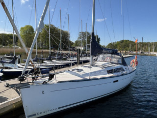 Thumbnail - Beneteau Oceanis 37