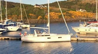 Thumbnail - Beneteau Oceanis 38.1
