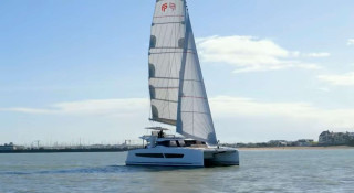 Thumbnail - FOUNTAINE PAJOT NEW 41