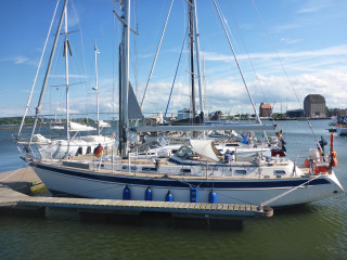 Thumbnail - Hallberg-Rassy 42