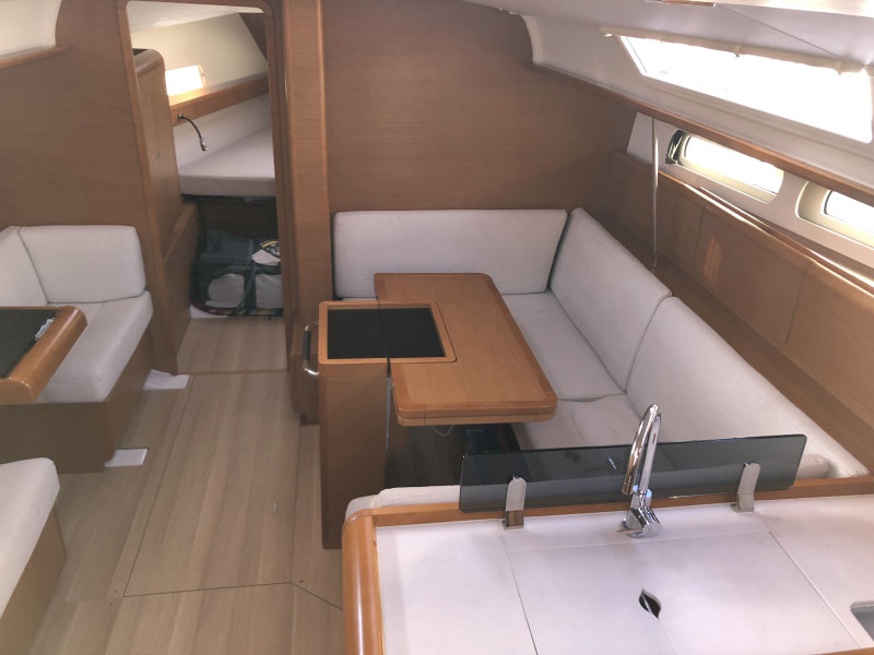 Sun Odyssey 409