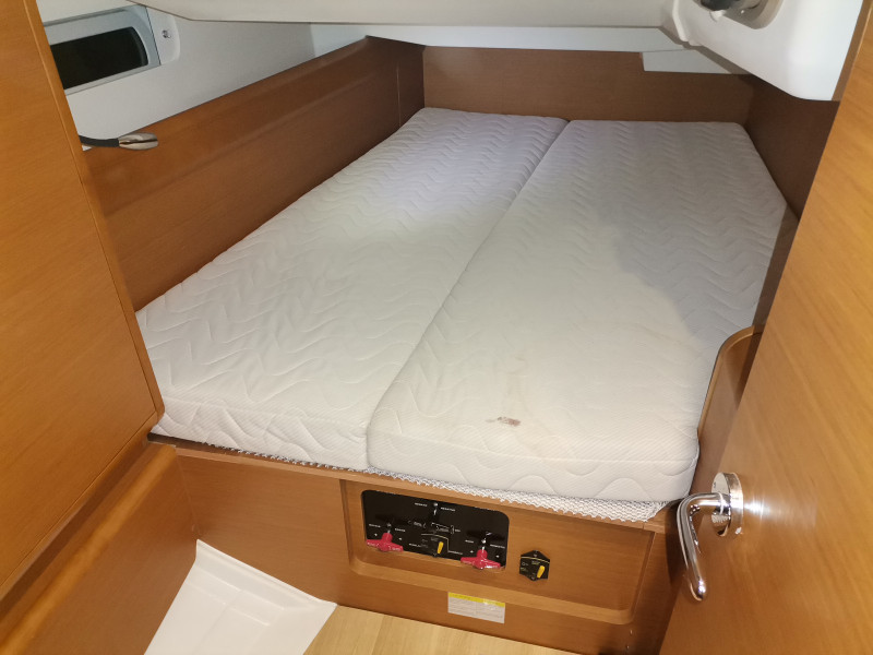 Sun Odyssey 409