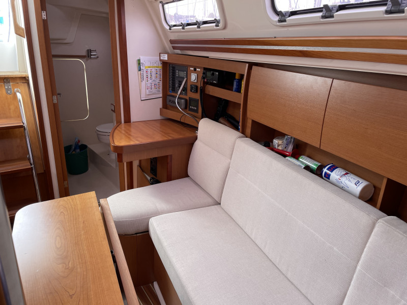 Hanse 325 J/V