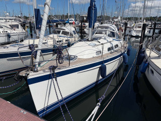 Thumbnail - HALLBERG RASSY 310