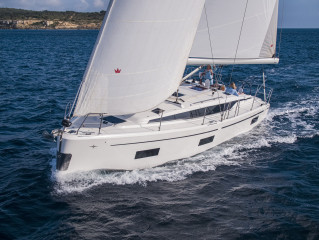 Thumbnail - BAVARIA C42